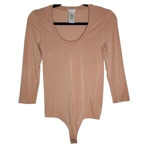 Wolford Tan Beige 3/4 Sleeve Banded Scoop Neck Thong Bodysuit Medium